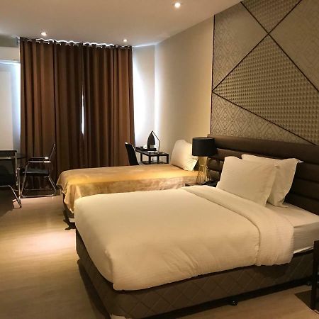 Maxx Hotel Ortigas Pasig City エクステリア 写真