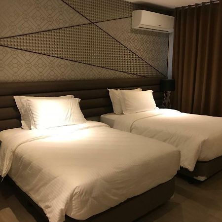 Maxx Hotel Ortigas Pasig City エクステリア 写真