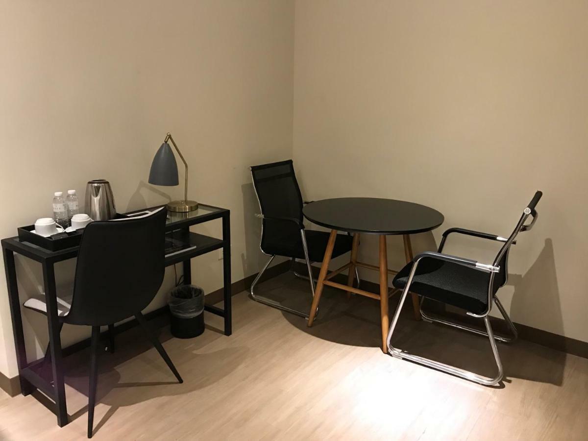 Maxx Hotel Ortigas Pasig City エクステリア 写真