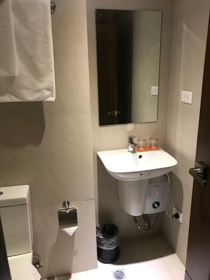 Maxx Hotel Ortigas Pasig City エクステリア 写真
